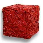 Parole in cubo 2017, scultura e opera d'arte contemporanea a tecnica mista di cm 20 x 20 x 20. L'opera si sviluppa tridimensionalmente a forma di cubo regolare, composta da un fitto e compatto intreccio materico di strisce di carta rossa con scritte e grafie manuali nere. Opera realizzata dall'artista Giovanni Fava.